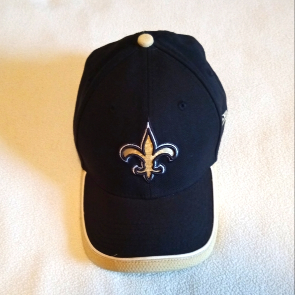 New Orleans Saints Ball Cap! Saints' logo on front! Size Med-Lg! Gently Used!!